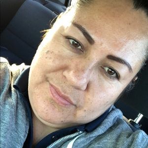 Meet your Posher, Anabelinda